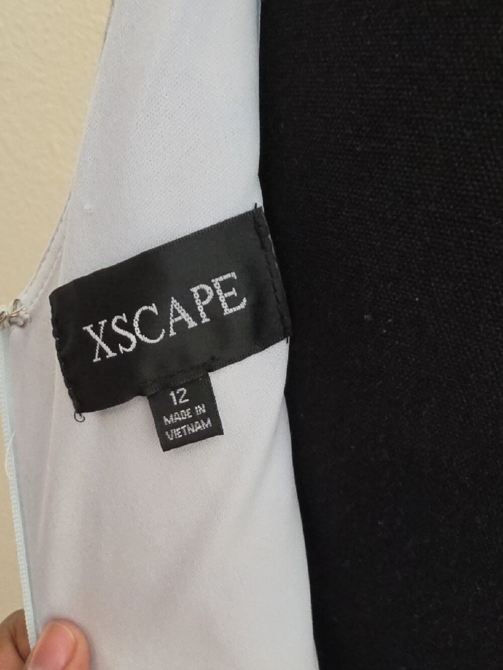 Xscape One-Shoulder Silver Floral Metallic Gown - Picture 5 of 8